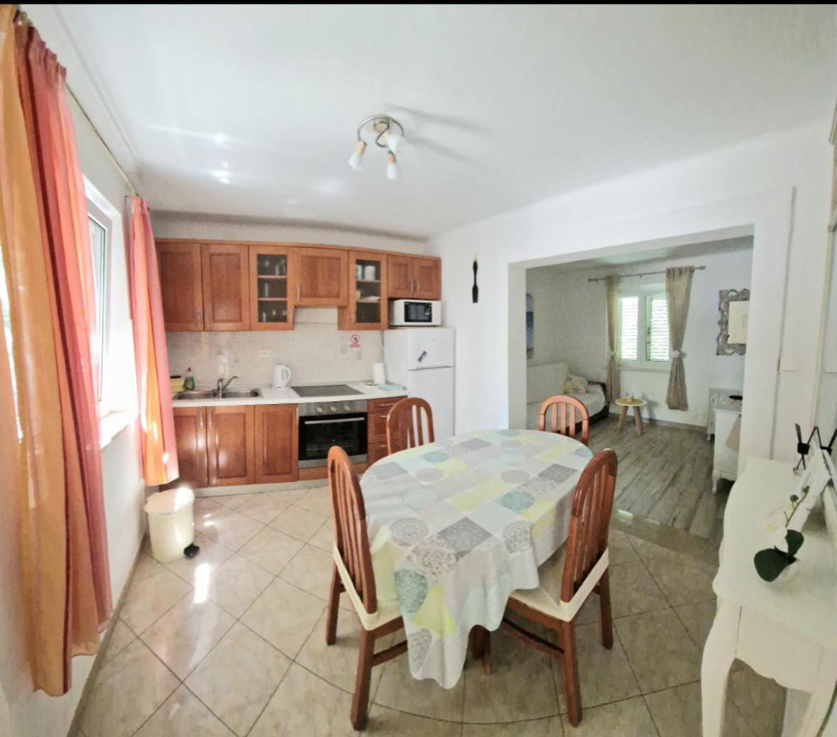 Apartman Perina Trogir Exterior foto