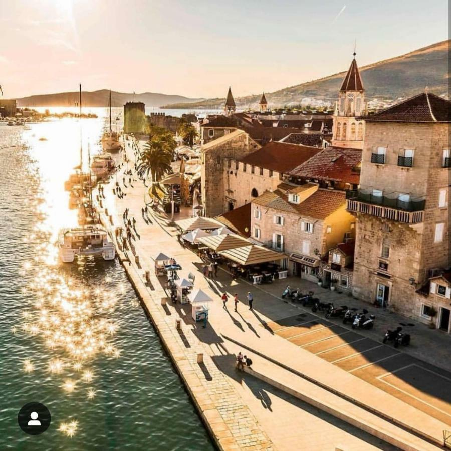 Apartman Perina Trogir Exterior foto